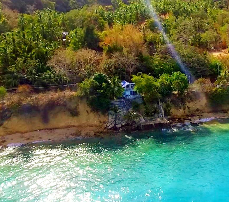 La Bella Beach House Boljoon Екстериор снимка
