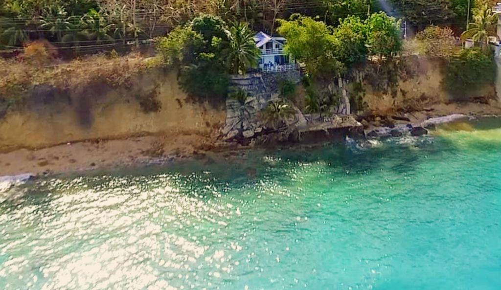 La Bella Beach House Boljoon Екстериор снимка